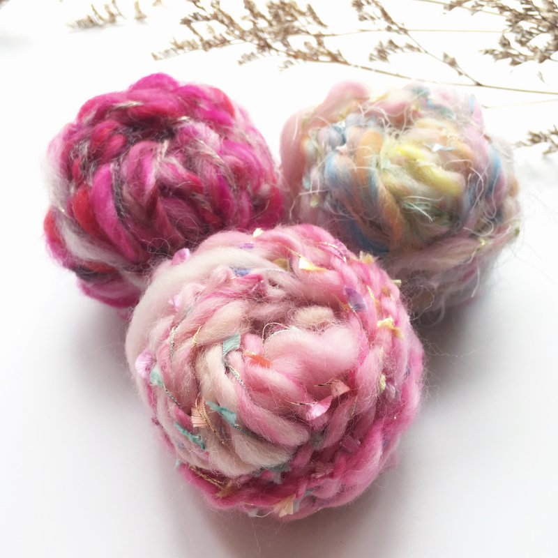 桑莓粉DIY手捻线球包/手纺线/毛线/DIY材料/手作材料包 - 编织/刺绣/羊毛毡/裁缝 - 羊毛 粉红色