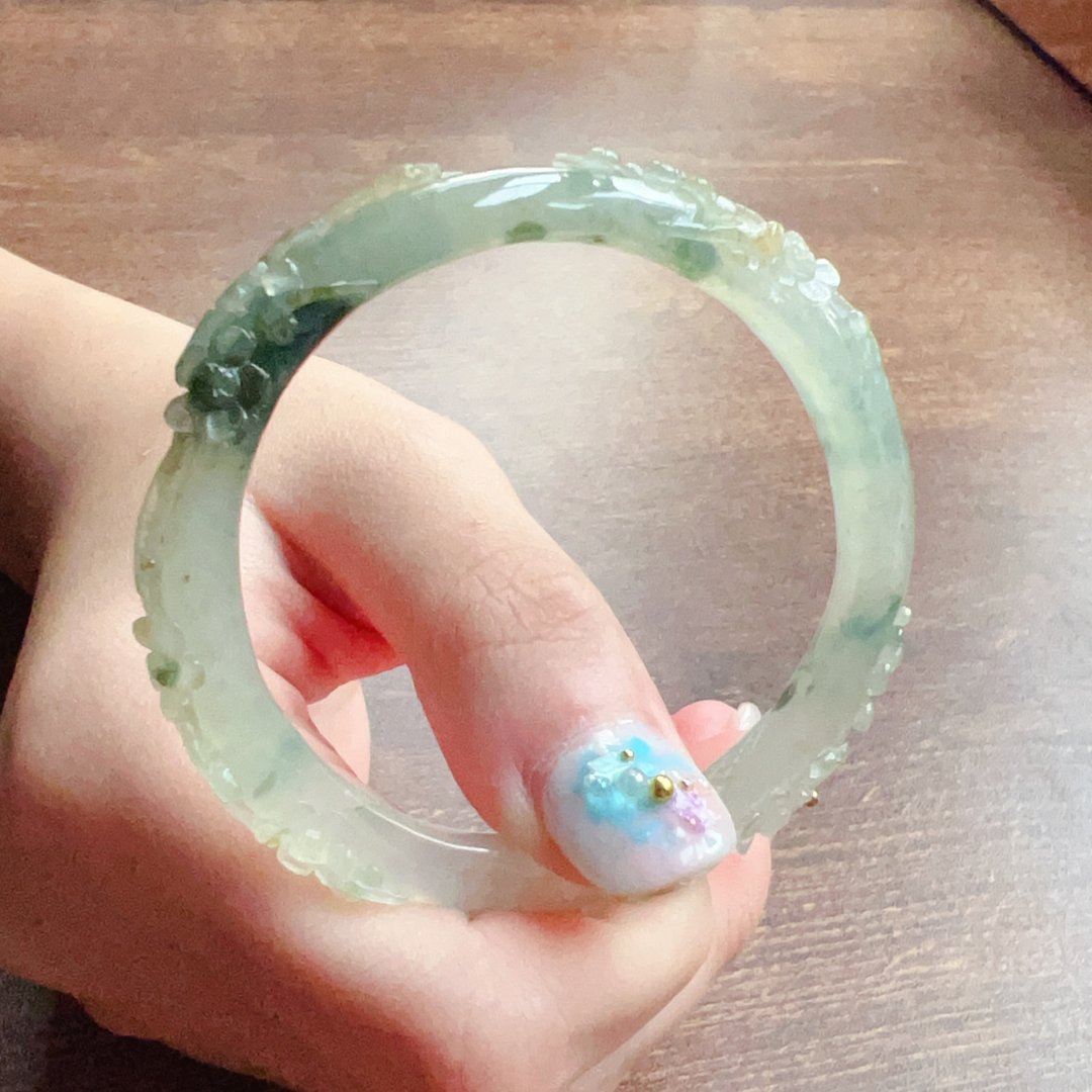 冰种飘花翡翠雕花贵妃手镯 | 16.5围 | 天然缅甸玉翡翠A货 | 送礼 - 手链/手环 - 玉石 多色