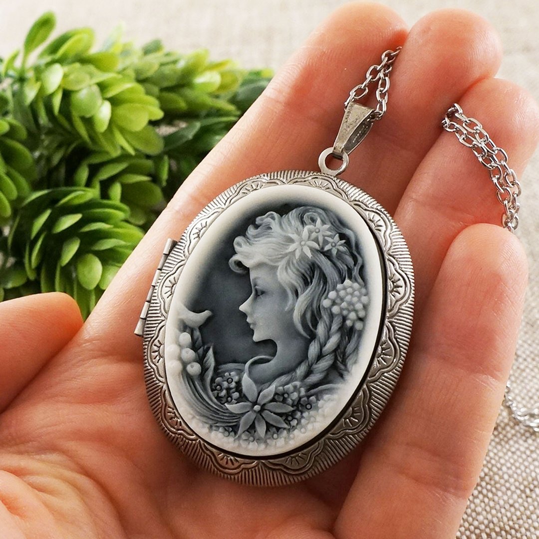 Lady Cameo Locket Necklace White on Black Gray Girl Cameo Victorian Jewelry Gift - 项链 - 其他材质 灰色