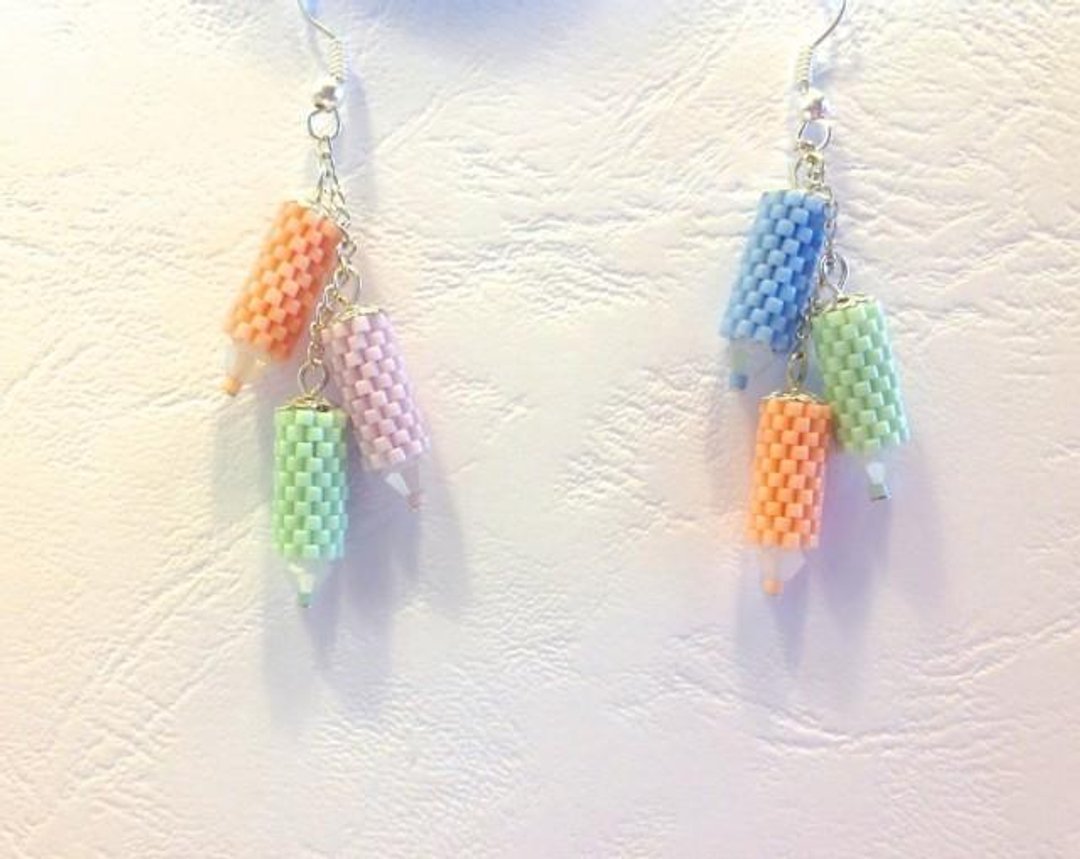 Glass colour pencil earrings - 耳环/耳夹 - 玻璃 多色