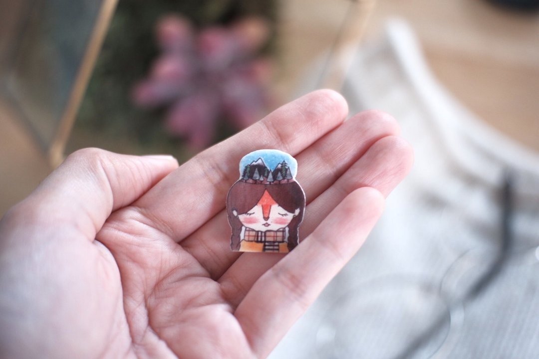 Forest Fox Girl Handmade Pin - 徽章/别针 - 塑料 