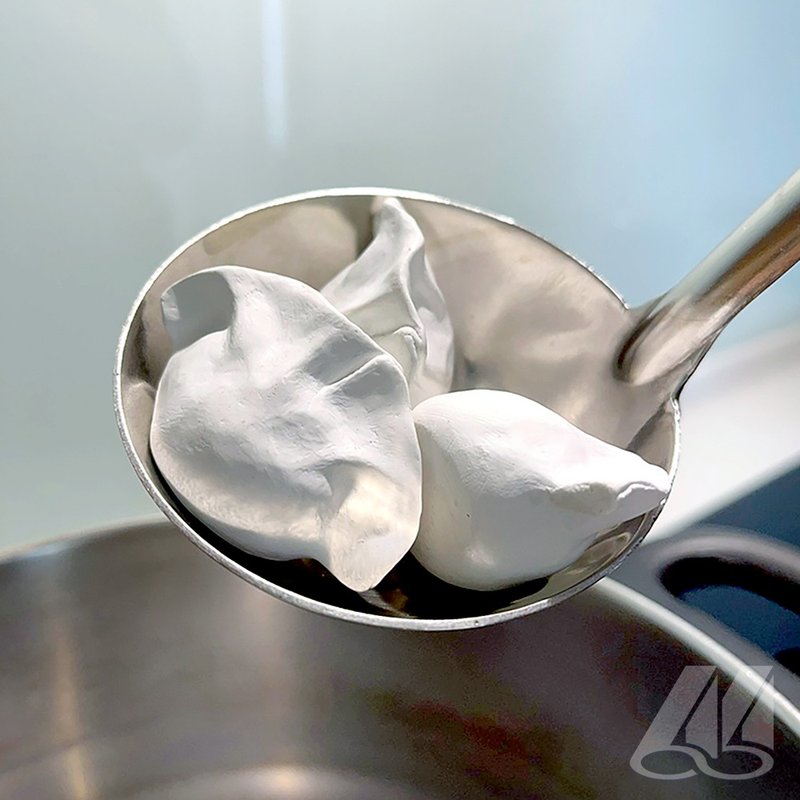 【限时买2送1】仿真磁吸水饺 饺子 摆饰 收纳 磁铁 除臭 吸湿 - 摆饰 - 水泥 白色