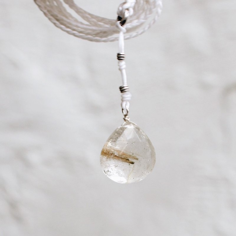 OMAKE 棉绳蜡染水滴发晶长链 白 - 项链 - 宝石 白色