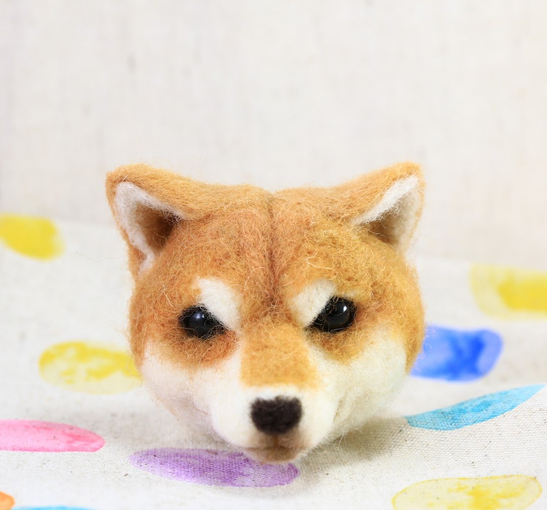 羊毛毡柴犬胸针 - 胸针 - 羊毛 橘色
