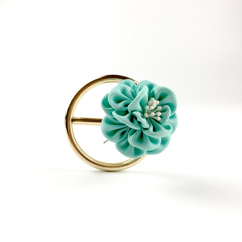 Kaika Ato / 山茶茶-大湖水绿 / 日式和风布花 / つまみ细工 花簪 - 发饰 - 其他材质 绿色