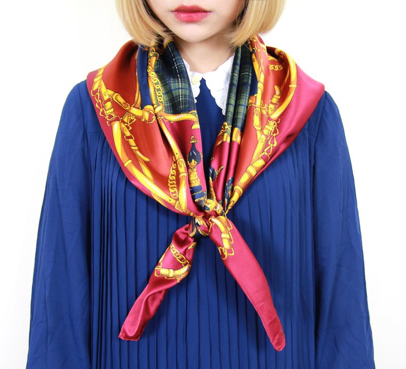 Back to Green::古典丝巾 野莓木质地香水瓶   vintage scarf (SC-07) - 丝巾 - 丝．绢 