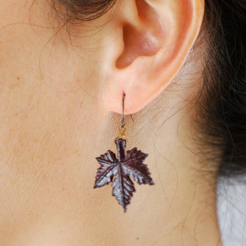 枫叶 耳环 木雕刻 木头 木 - 耳环/耳夹 - 木头 咖啡色