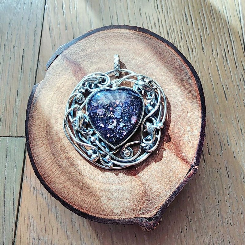 【曲水辰手作】血滴堇青石纯银吊坠 - 项链 - 宝石 紫色