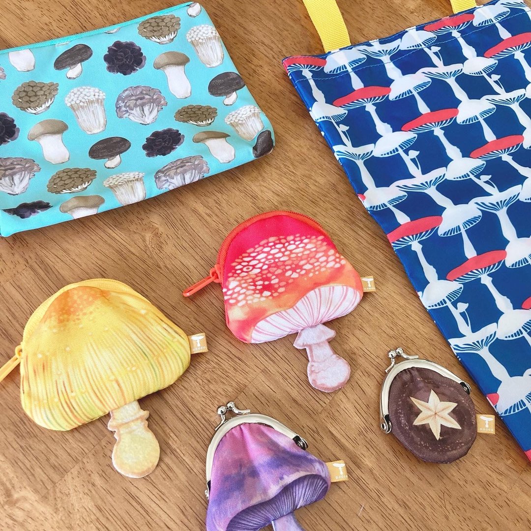 nocco. Mushroom miscellaneous goods collection 2-Capsule toy random shipping-bag mouth, coin purse, pouch, tote bag - 化妆包/杂物包 - 聚酯纤维 多色