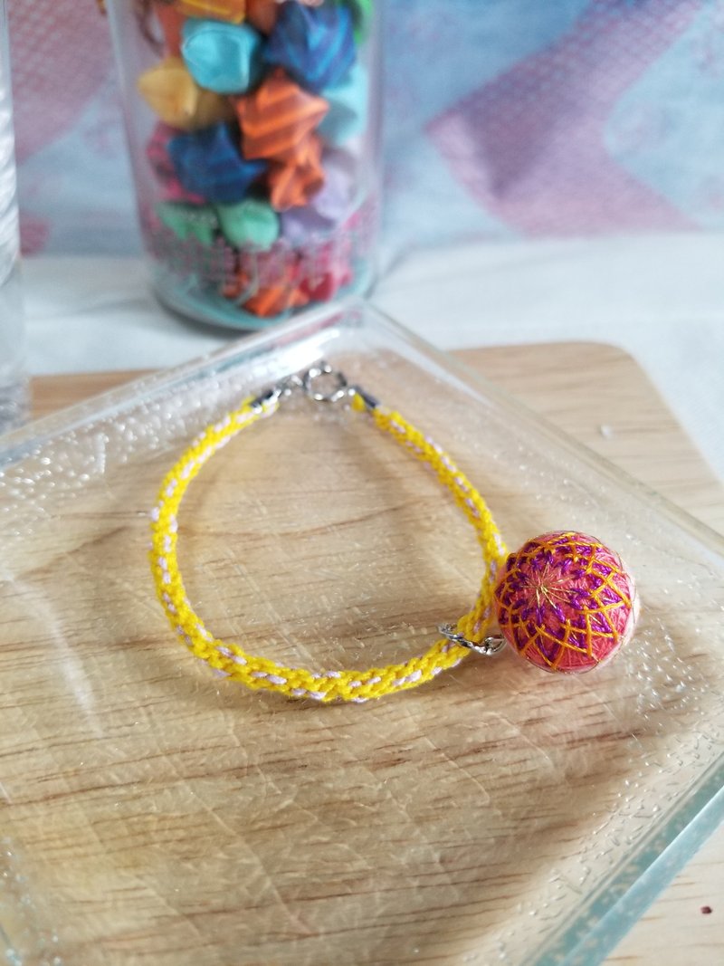 彩线日和 小鞠球手绳 - 玫红 (全人手) - 手链/手环 - 绣线 红色