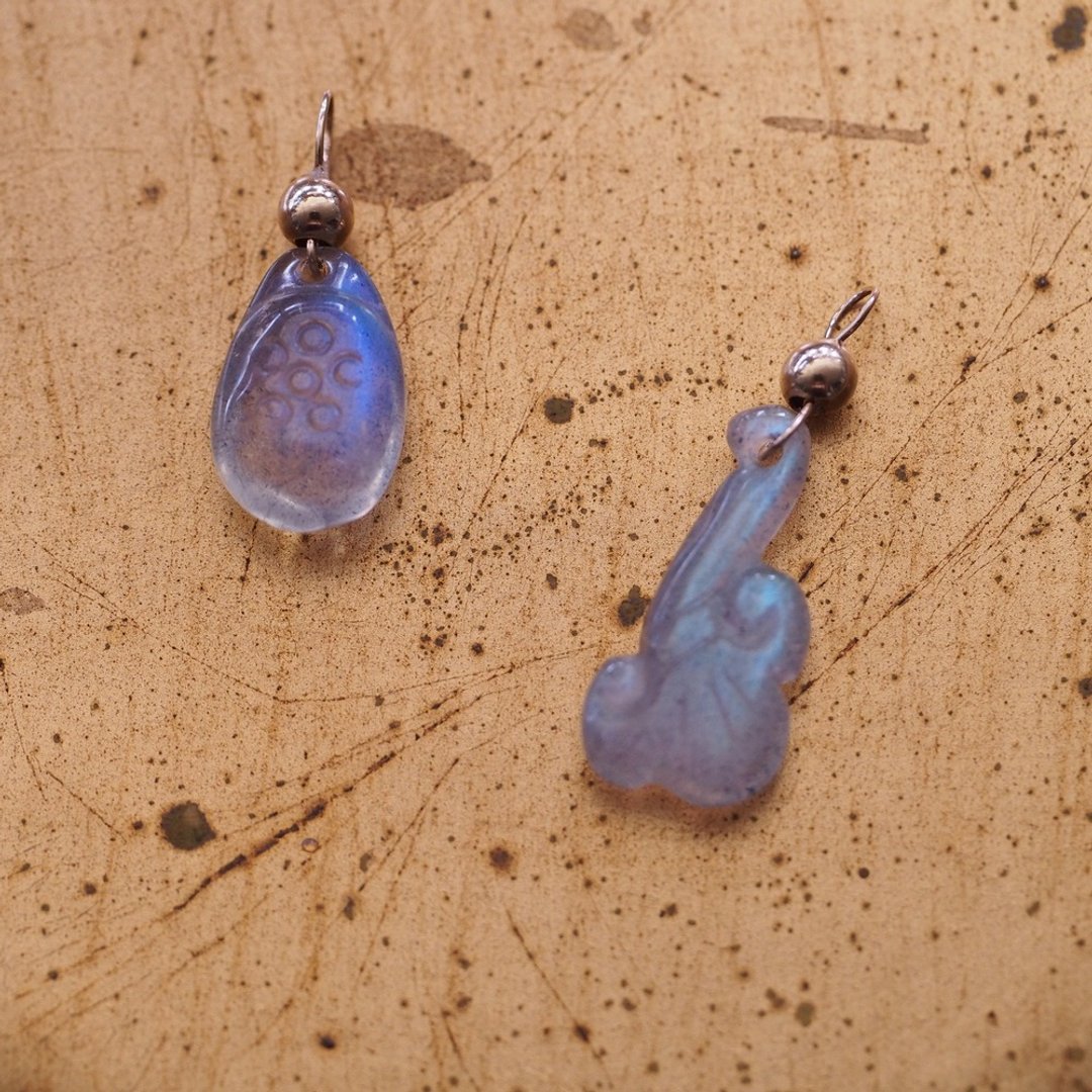 14KGF 拉长石雕件 坠子项链  Engraved Labradorite Necklace - 锁骨链 - 半宝石 蓝色