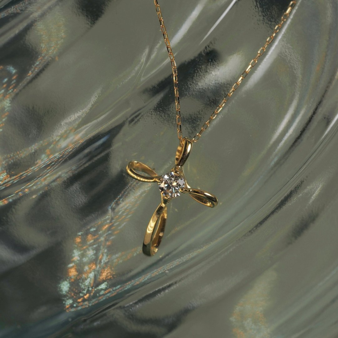 18K金永恒钻石十字架项链*附日本宝石证书Diamond Cross Necklace - 项链 - 贵金属 