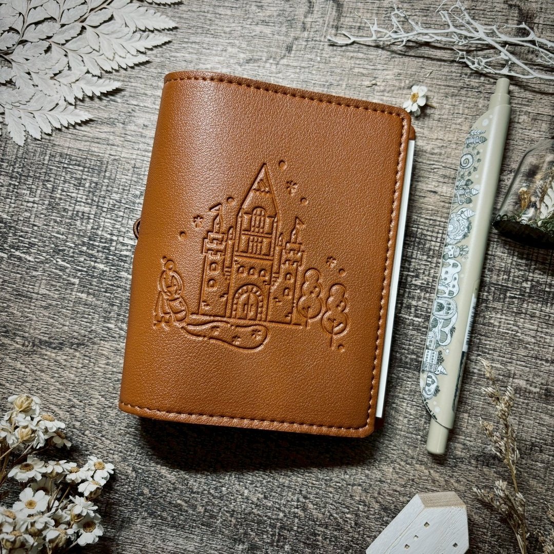 踏上文具旅程的 M5 收纳本 - 笔记本/手帐 - 人造皮革 咖啡色