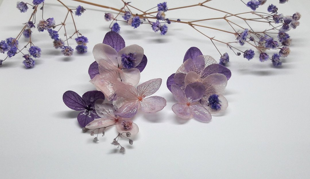 与实花||耳畔的花精灵 干燥花 不凋花 耳环 饰品 绣球 手作 - 耳环/耳夹 - 植物．花 紫色
