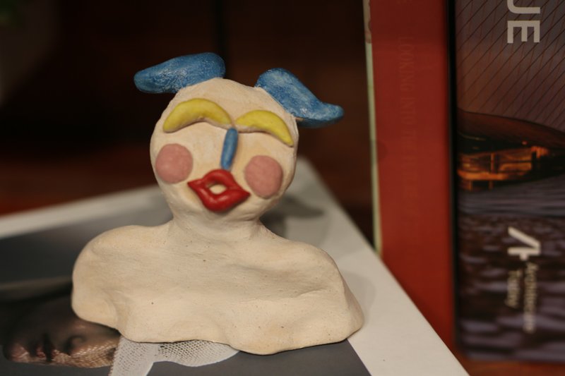 【肆仨手作】手捏手绘陶瓷摆件丑萌女孩 - 摆饰 - 陶 白色