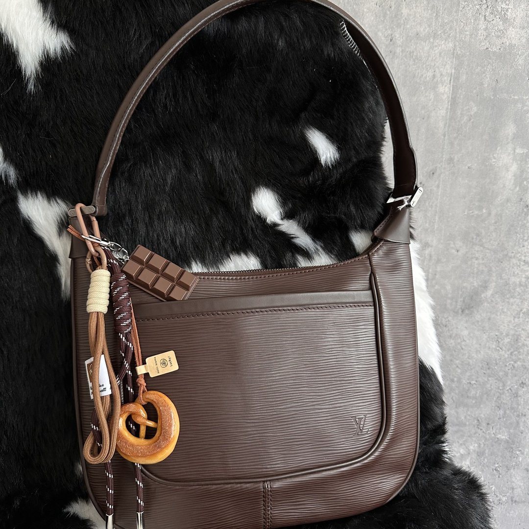 中古包 Louis Vuitton 路易威登 Epi 朱古力水波纹皮革肩背包 - 手提包/手提袋 - 真皮 黑色
