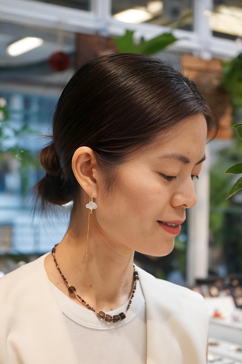 【生日礼物】COLE COOL原创 云朵 幸运草耳线耳环 可拉长短耳环 - 耳环/耳夹 - 贝壳 白色