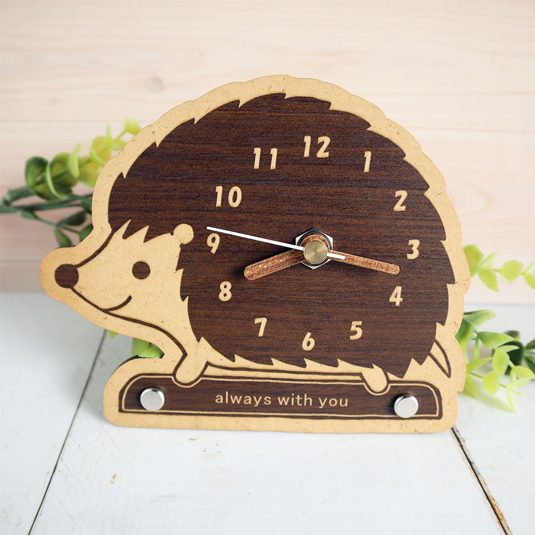 Hedgehog Healing Clock Walnut Personalized Free Standing Clock Wall Clock Second Hand Quiet Christmas Gift Customizable Gift - 时钟/闹钟 - 木头 咖啡色