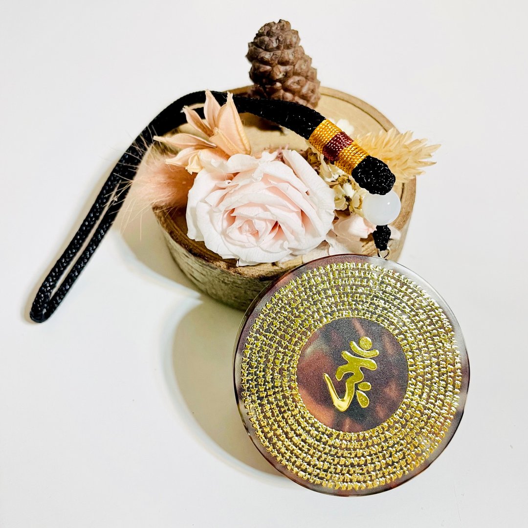红虎眼石楞严咒奥刚挂饰/奥刚能量塔/金字塔/开运招财/水晶疗愈/ - 吊饰 - 半宝石 多色