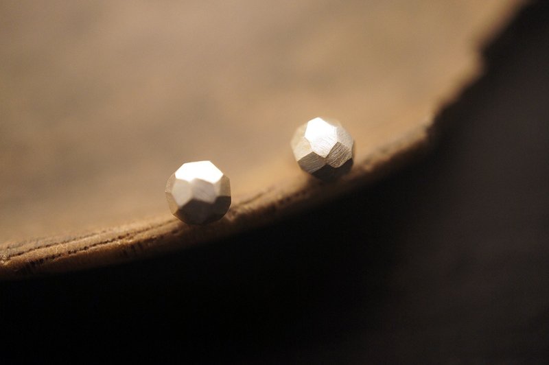 925 纯银波波耳环 (E38)【手作】 - 耳环/耳夹 - 纯银 银色