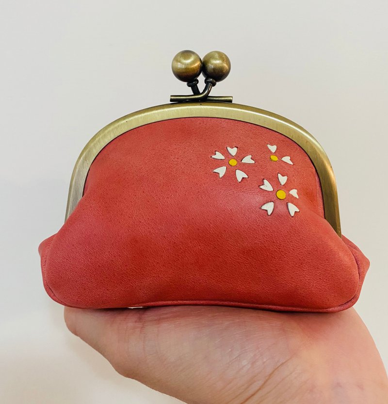 大珠扣口金包【珊瑚粉】 - 手提包/手提袋 - 真皮 咖啡色