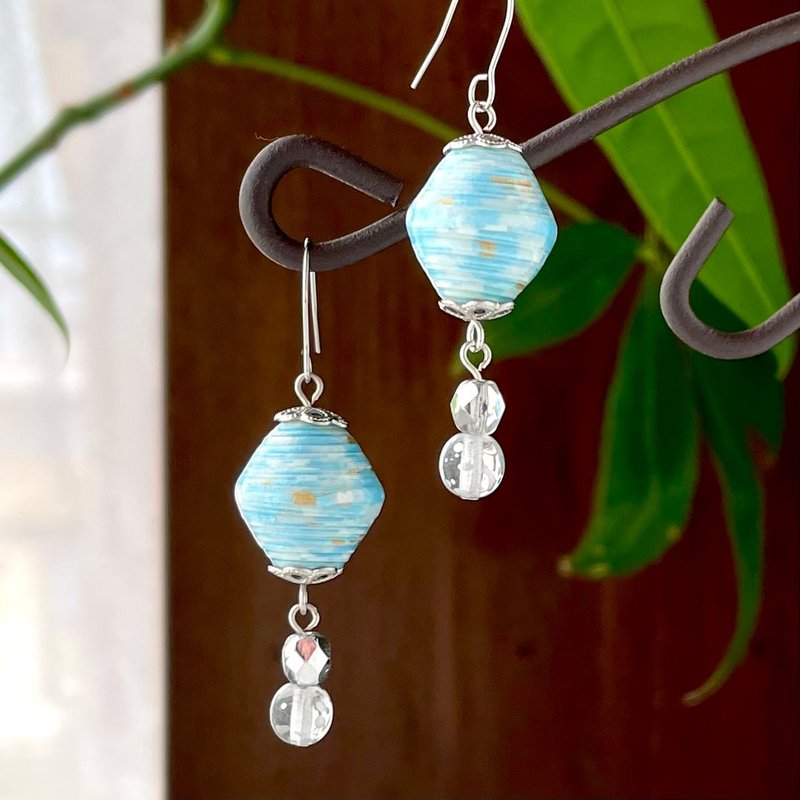 日本彩色耳夹[Suitan]（Mihanada）纸珠和纸手术不锈钢Oshi 彩色日本 - 耳环/耳夹 - 纸 蓝色