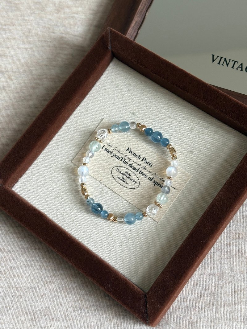 湛蓝彼端///自信 正能量魔鬼海蓝宝 月光石 拉长石 海蓝宝 白水晶 - 手链/手环 - 水晶 蓝色