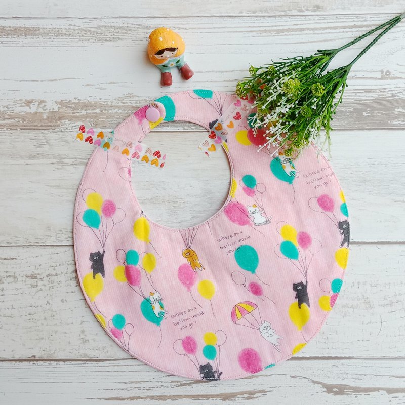 【北鼻围兜】气球猫咪 - 围嘴/口水巾 - 棉．麻 粉红色
