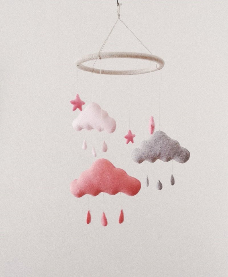 Three Cloud and stars Baby Mobile, Nursery Decor - 玩具/玩偶 - 环保材料 粉红色