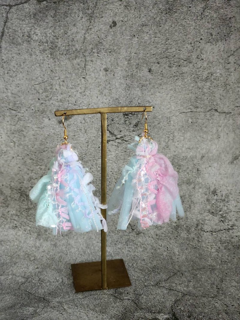 日本纱线　流苏耳环 - 耳环/耳夹 - 其他人造纤维 粉红色