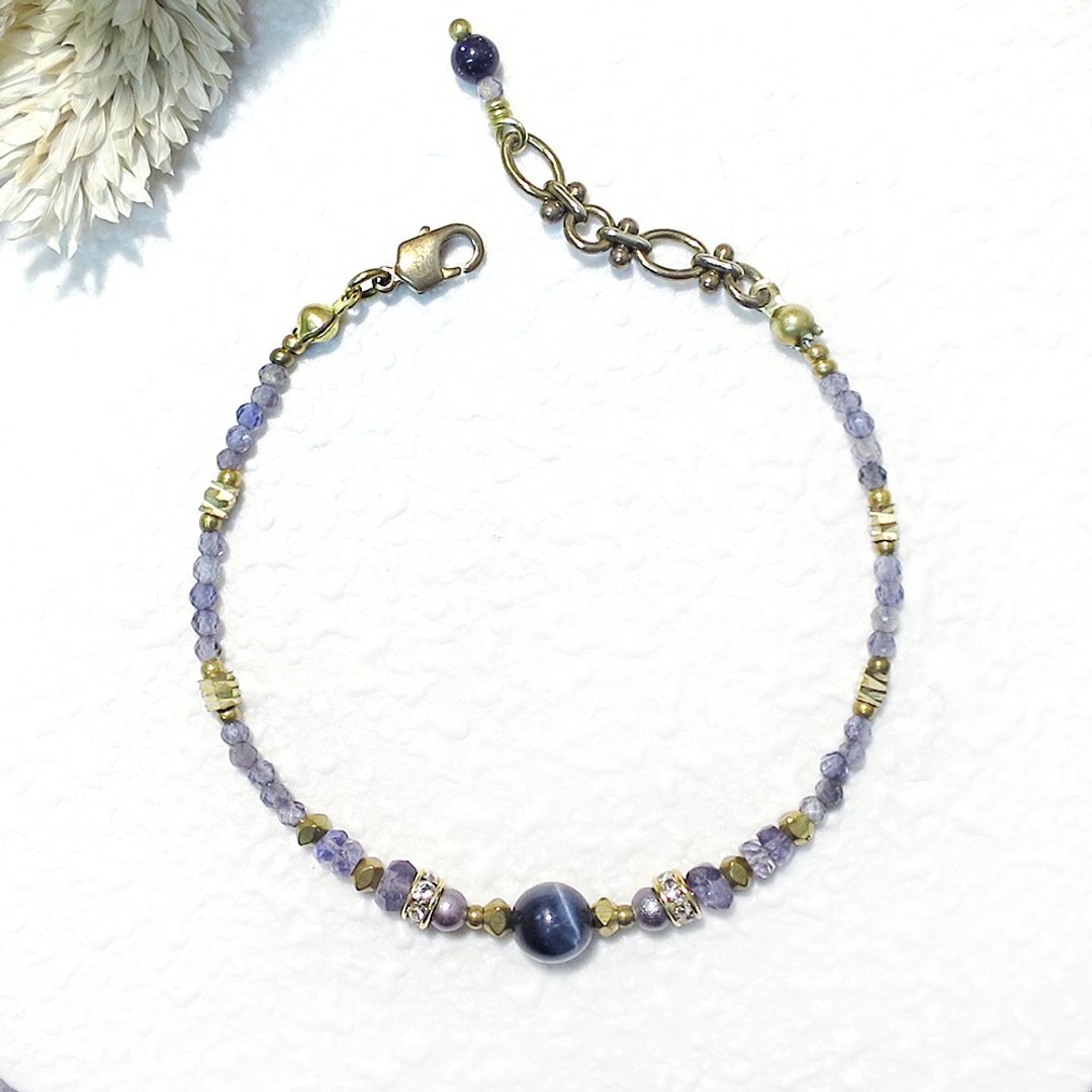 VIIART。贵族-堇青。鹰眼石堇青石珍珠锆石黄铜手链 - 手链/手环 - 其他金属 蓝色