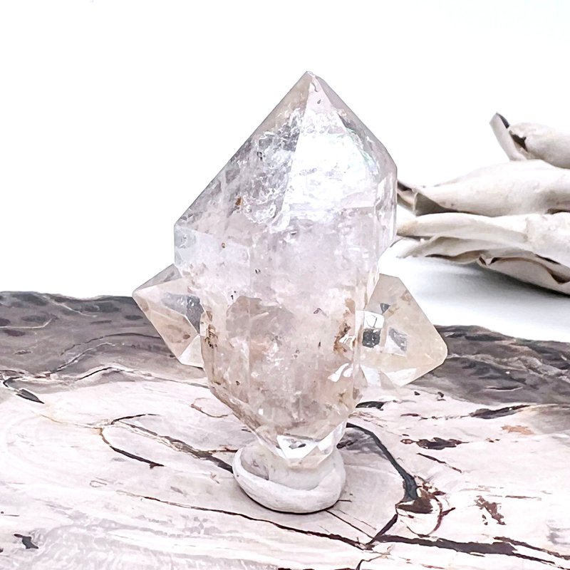 有花。原矿 疗愈 净化 l 闪灵钻多生晶花 有天然矿缺 有彩虹 l - 摆饰 - 水晶 透明