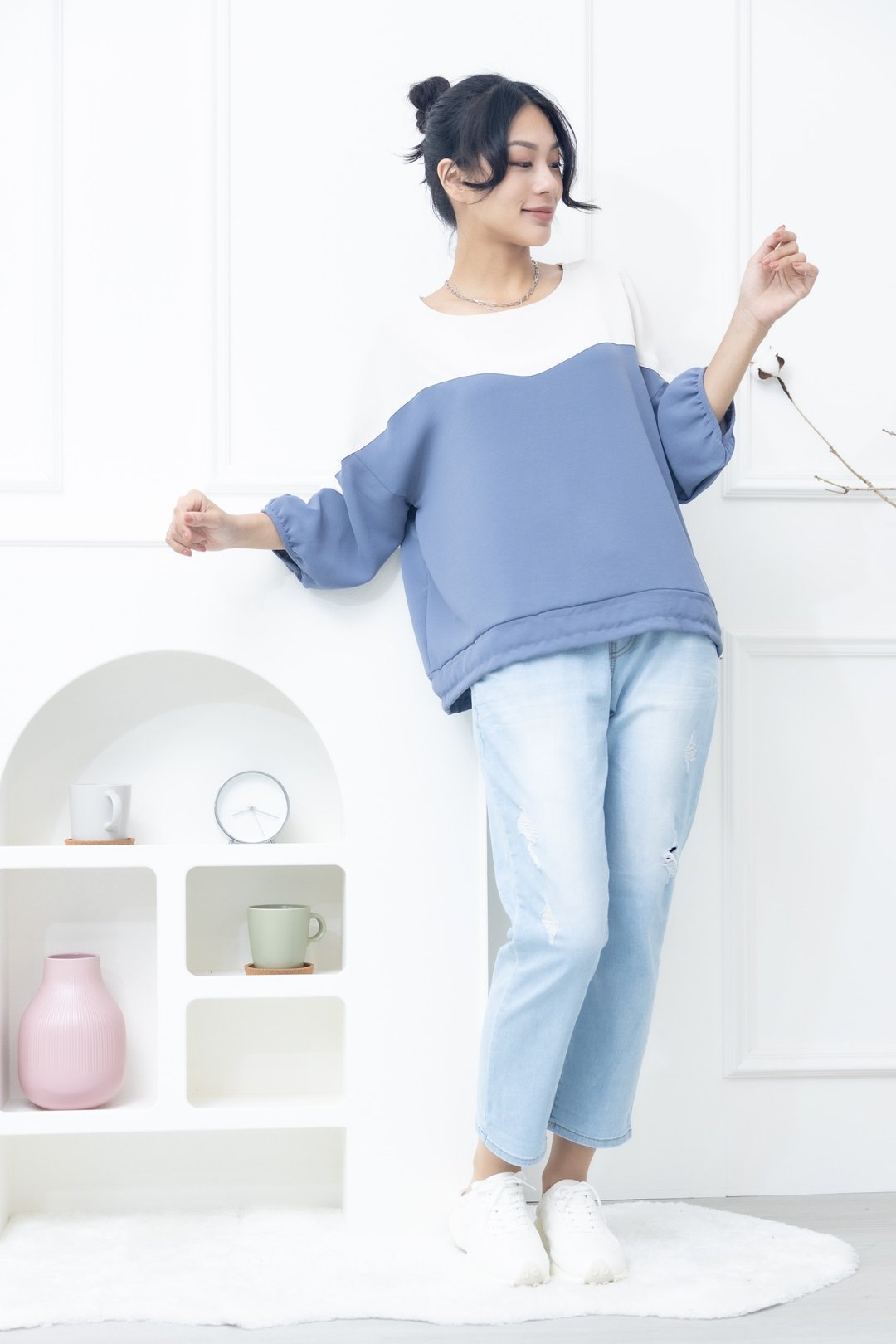 束袖口下摆抽绳上衣 蓝色拼杏色 - 女装上衣 - 其他材质 蓝色