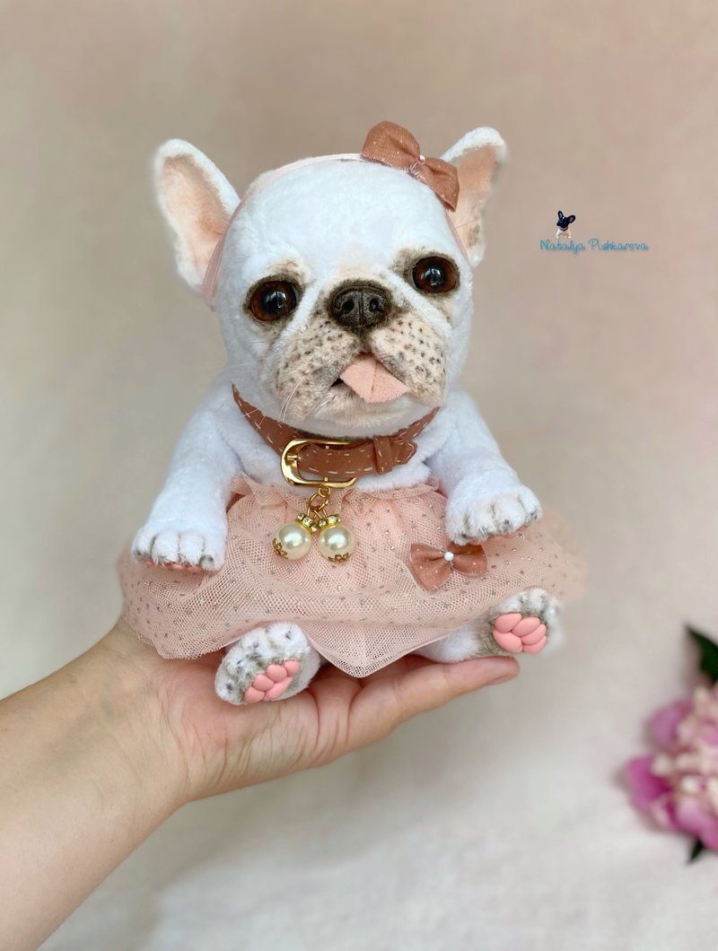 灰色法国斗牛犬逼真的玩具小狗 - 玩偶/公仔 - 聚酯纤维 金色