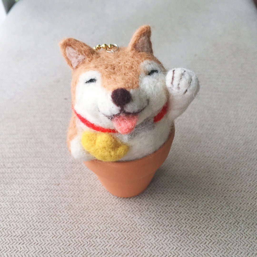 招财进宝_旺财狗来富 元宝柴犬羊毛毡陶盆吊饰 - 吊饰 - 羊毛 金色