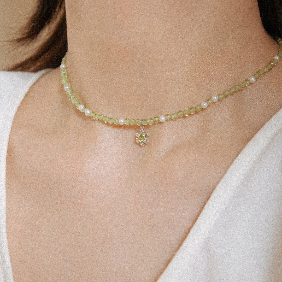 mini flower beaded necklace 橄榄石花朵宝石串珠项链 颈链 - 项链 - 宝石 绿色