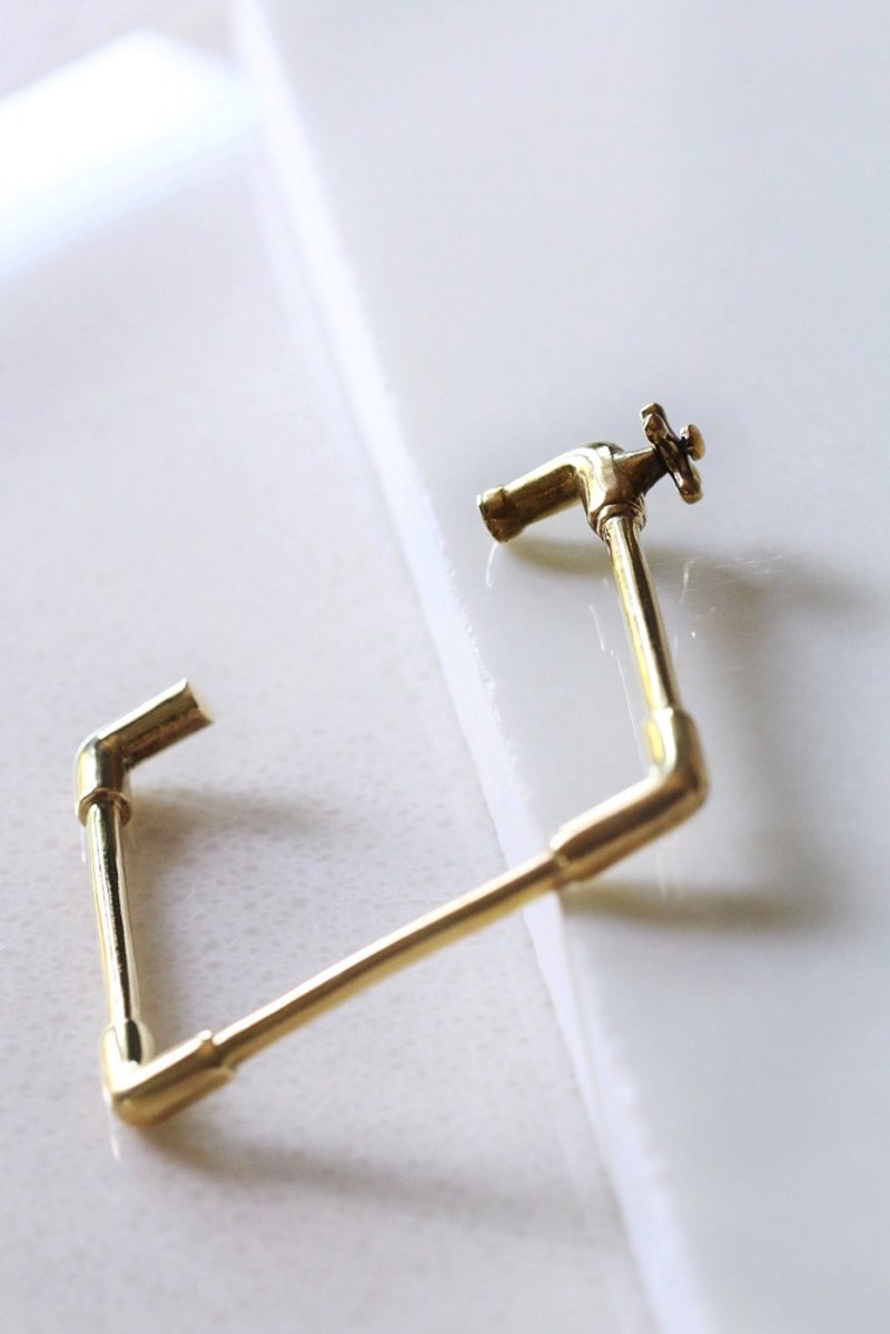 Water Tap Bangle by linen. - 手链/手环 - 其他金属 