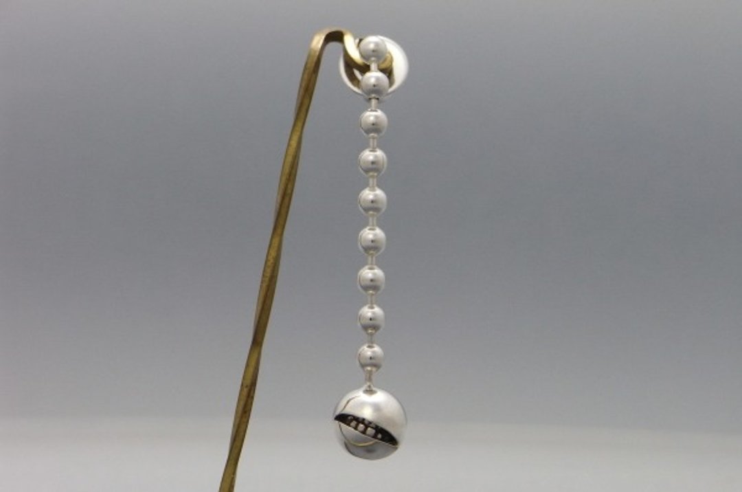 anti smile ball chain Pierce1 (s_m-O.25) ( 不高兴 情绪不好 銀 穿孔耳环 ) - 耳环/耳夹 - 纯银 银色