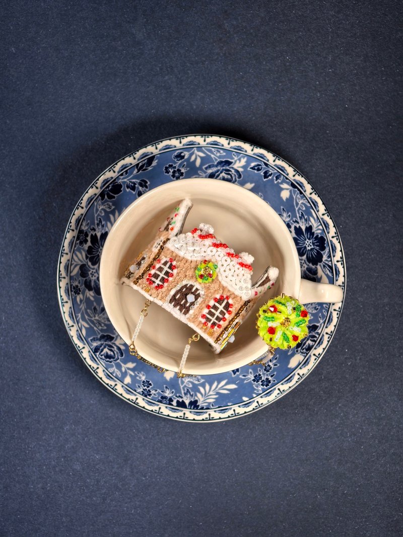 圣诞限定 | 姜饼屋刺绣手镯 - 手链/手环 - 棉．麻 卡其色