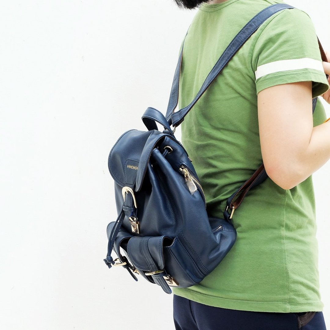 NAVY BLUE Bucket style Backpack Calfskin. A cool every day - 后背包/双肩包 - 真皮 