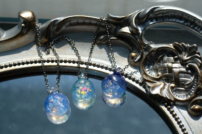 Crystal Bay—snowflake 晶.凝 (魔雪限定版) - 项链 - 玻璃 蓝色