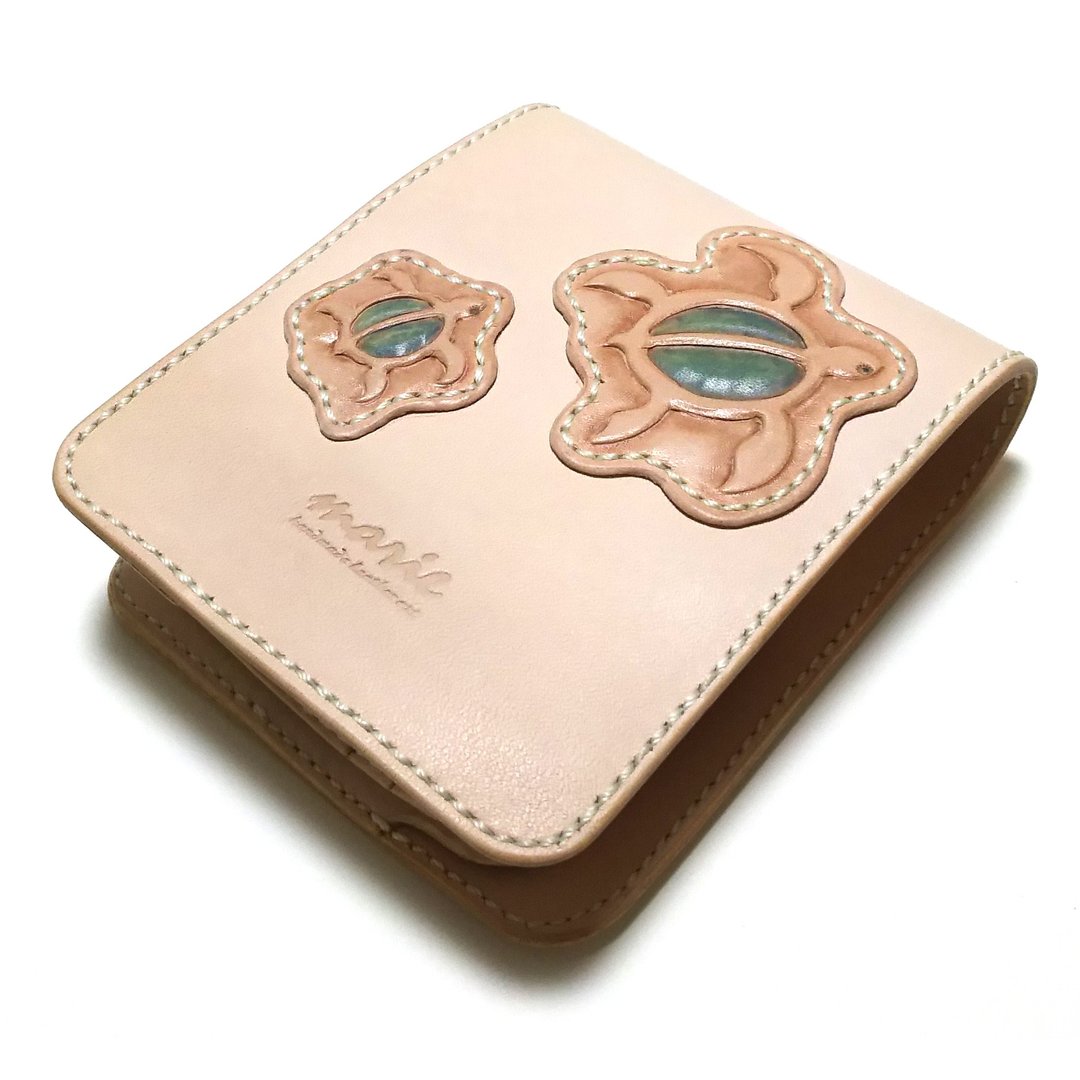marie / Marie Genuine Leather Half Wallet / Turtle / Folded Wallet / Carving - 皮夹/钱包 - 真皮 白色