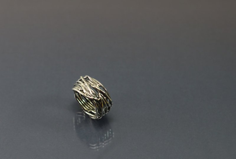 线条系列-缕空交错925银戒 - 戒指 - 纯银 蓝色