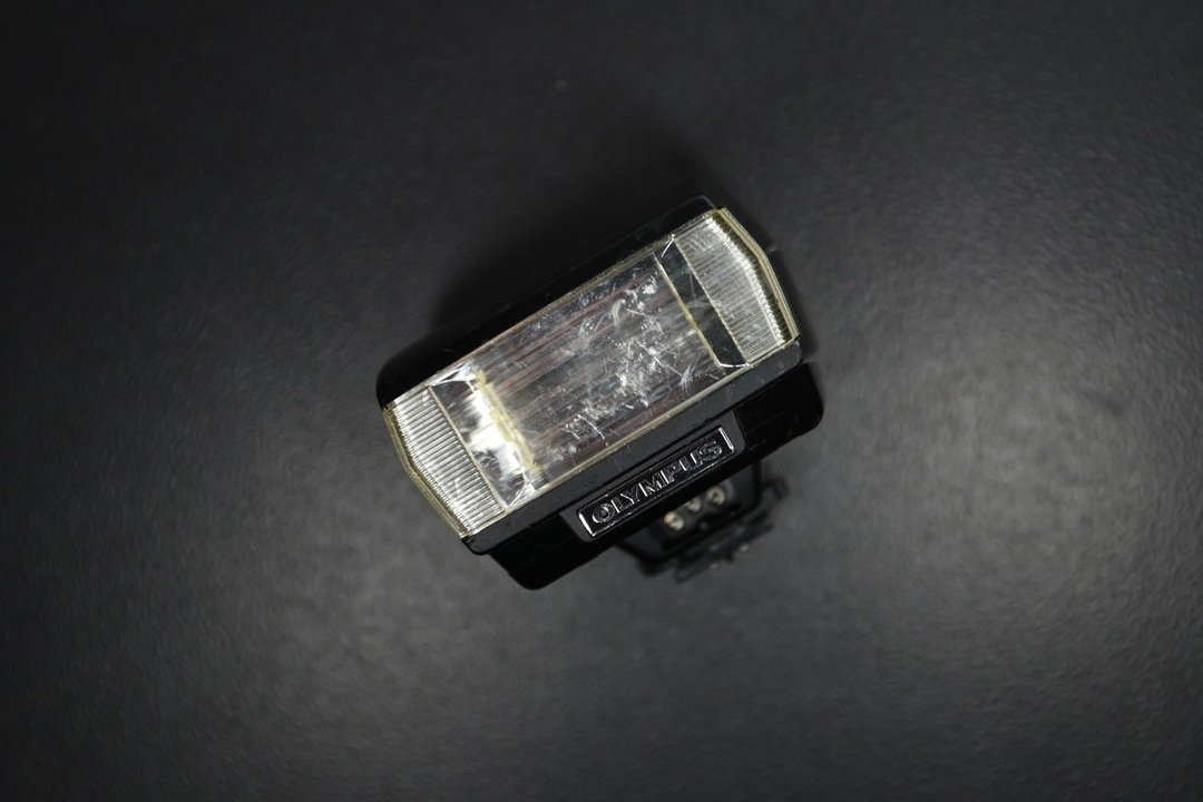 【经典古物】奥林巴斯 Olympus Electronic Flash T20 复古闪光灯 - 相机 - 其他材质 