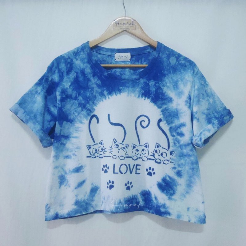 短版 T 恤，彩绘猫图案，混合扎染图案，天然靛- HOMRAK - 女装 T 恤 - 其他材质 