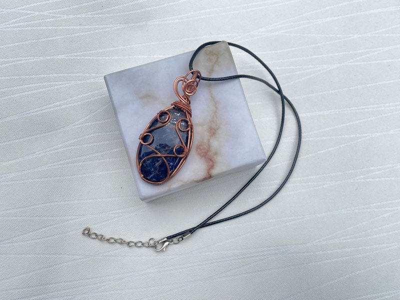220911 wire wrapping 苏打石 铜线 绕线 吊堕 - 项链 - 铜/黄铜 蓝色