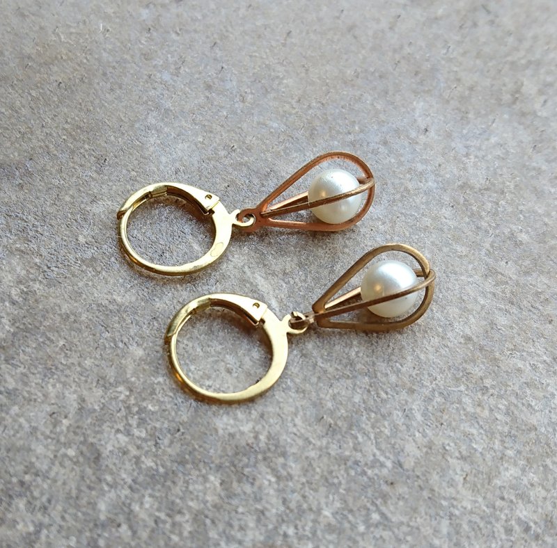 针式水滴玻璃珍珠耳环 - 耳环/耳夹 - 铜/黄铜 金色