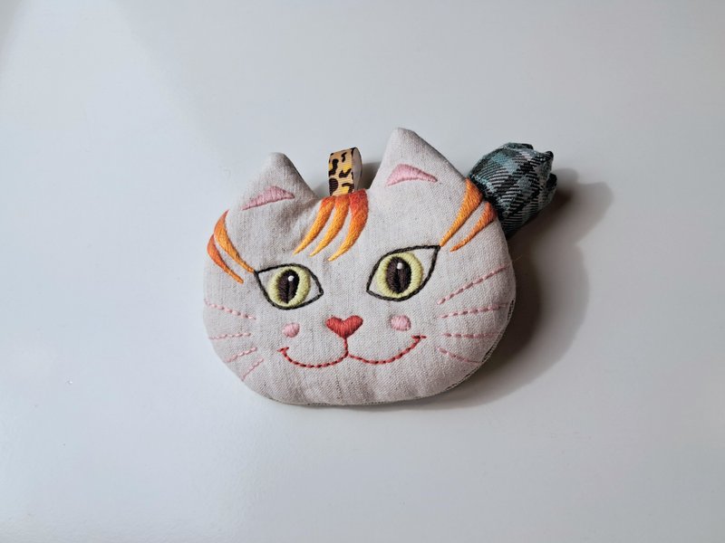 可爱橘白小猫卡套零钱包(纯手工刺绣) - 零钱包 - 棉．麻 橘色
