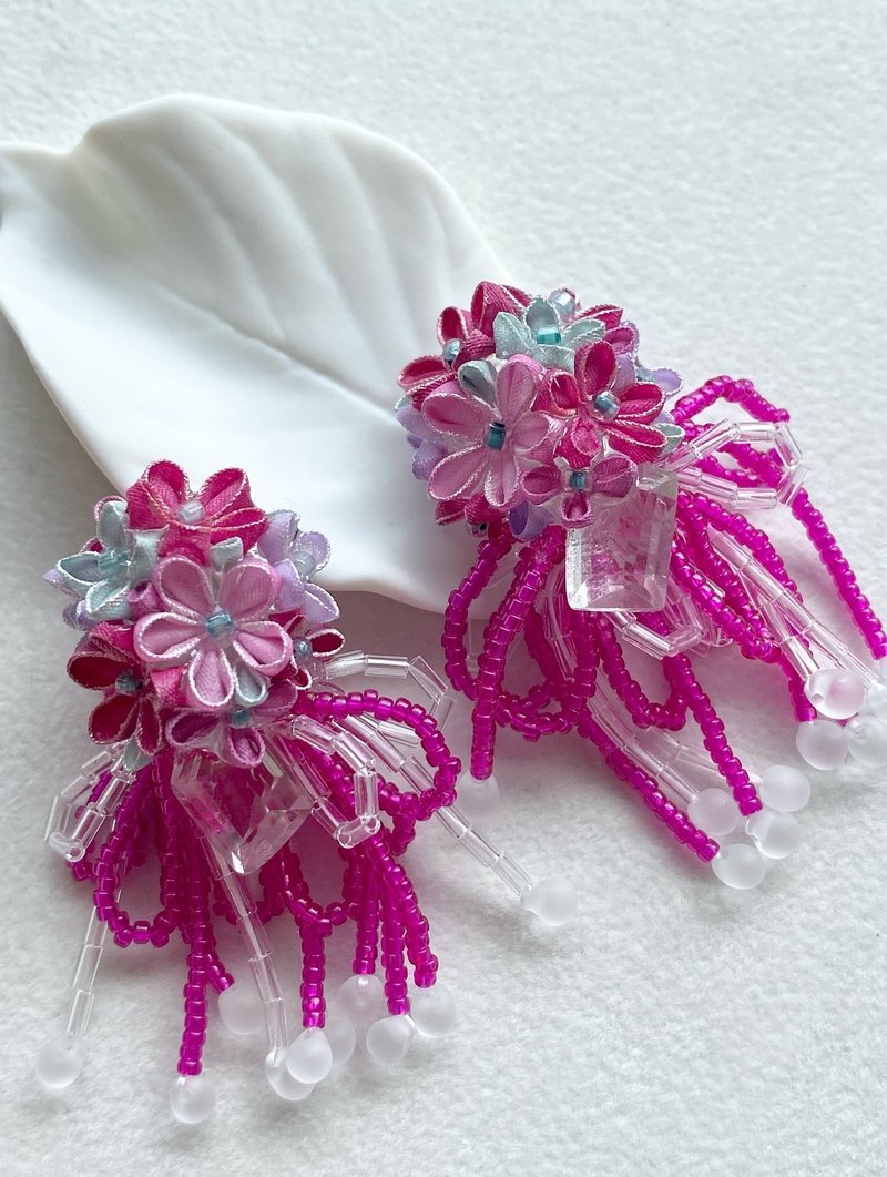 【fairy】缤纷花朵与柔和珠饰的耳夹 - 耳环/耳夹 - 丝．绢 粉红色