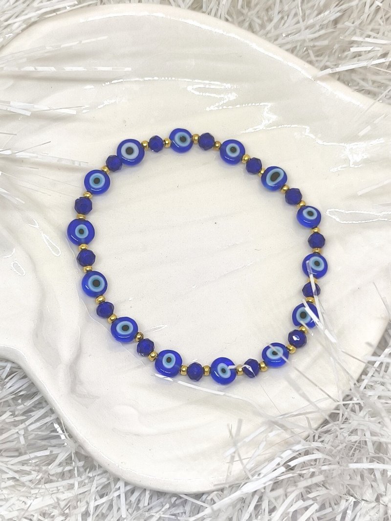 蓝色水晶邪恶之眼手链 3 - 手链/手环 - 玻璃 蓝色